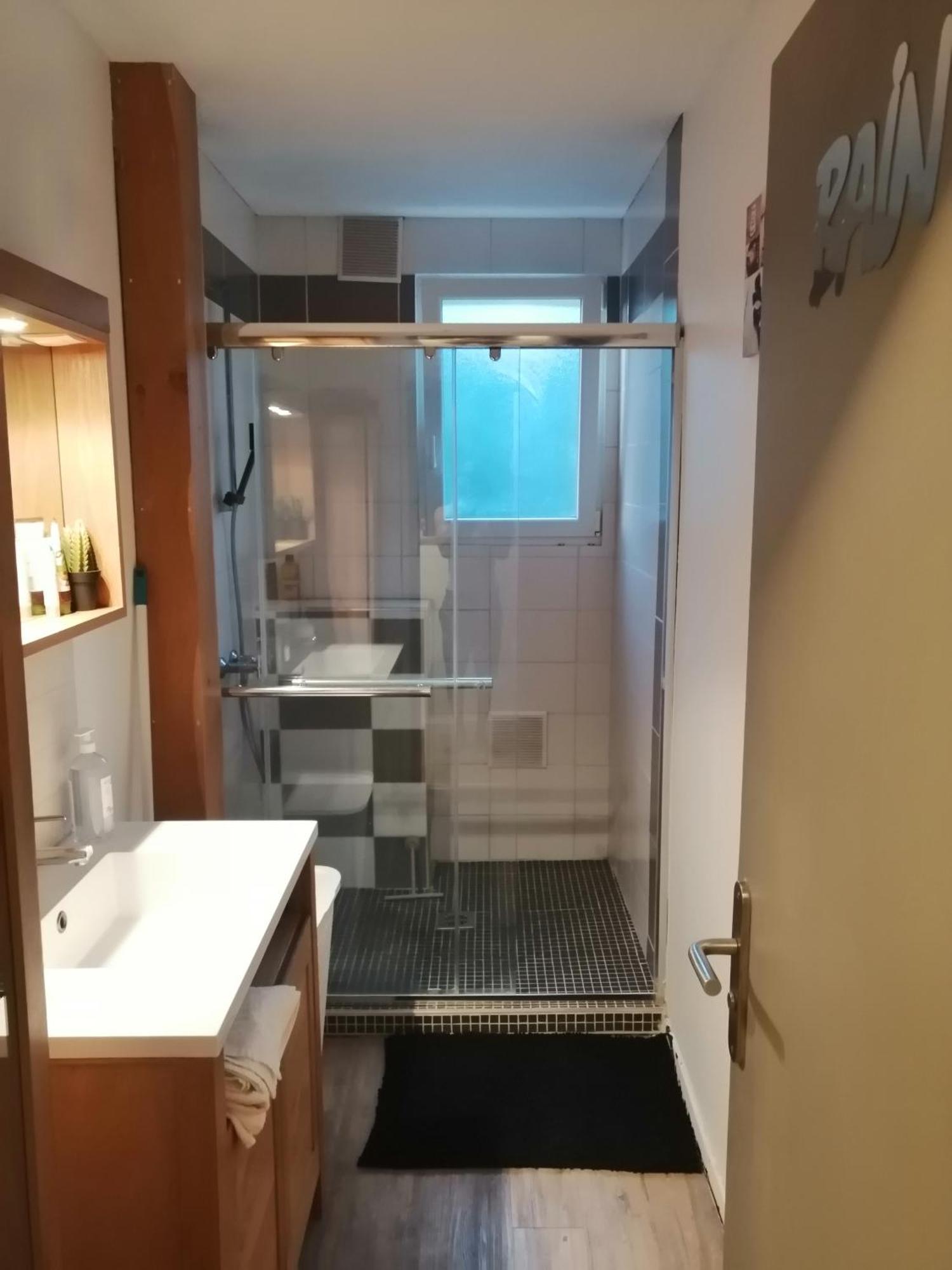 Chambre Dans Appartement A Ньор Экстерьер фото