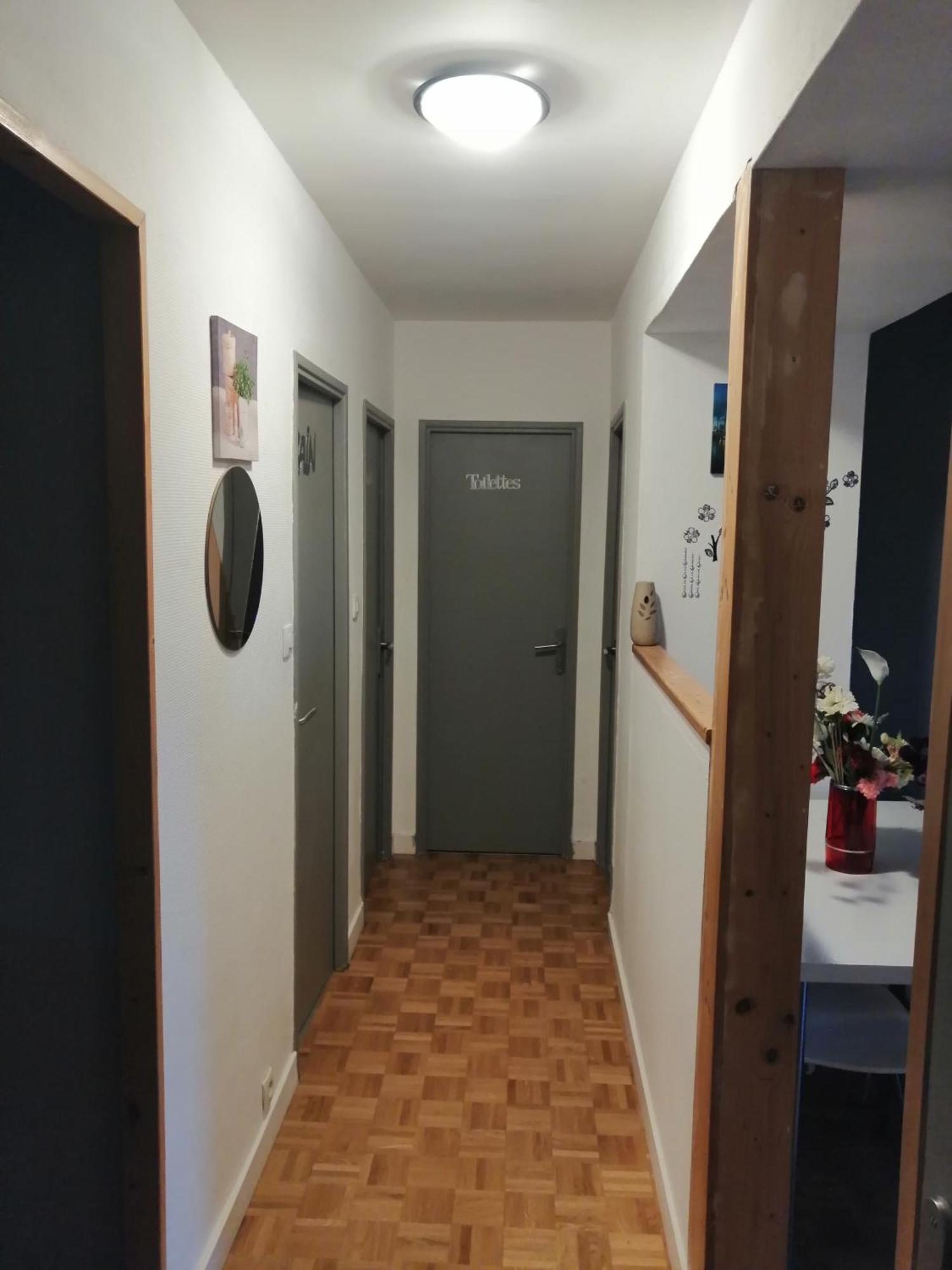 Chambre Dans Appartement A Ньор Экстерьер фото